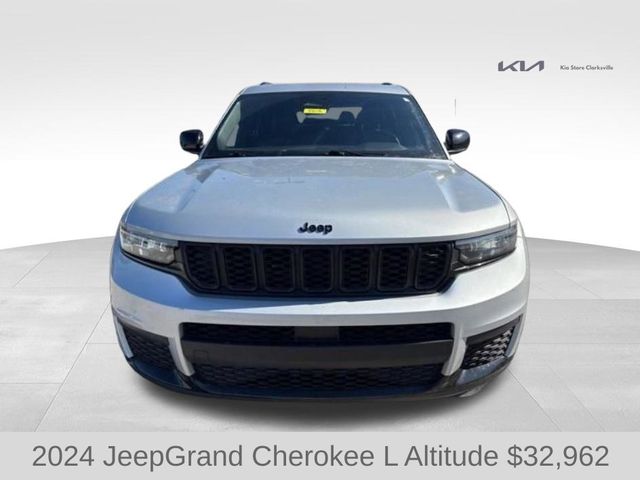 2024 Jeep Grand Cherokee Altitude photo 2