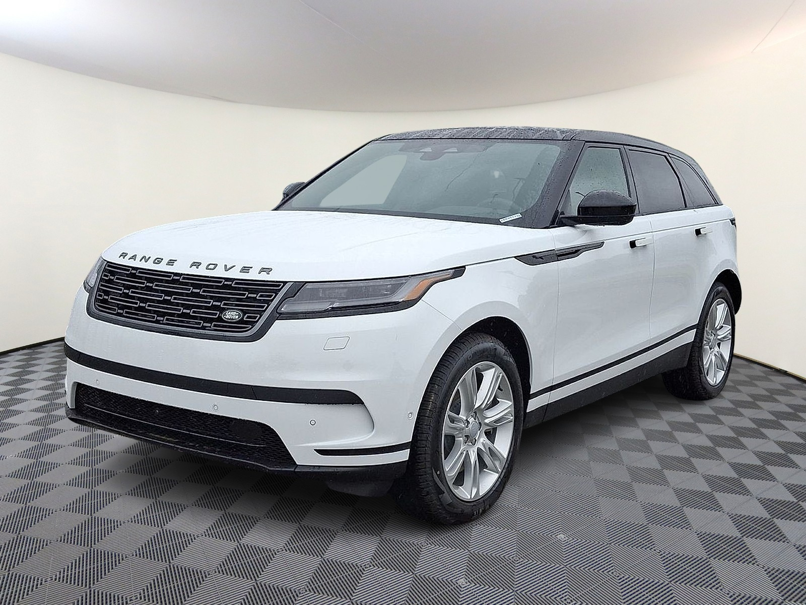 2026 Land Rover Range Rover Velar S's photo