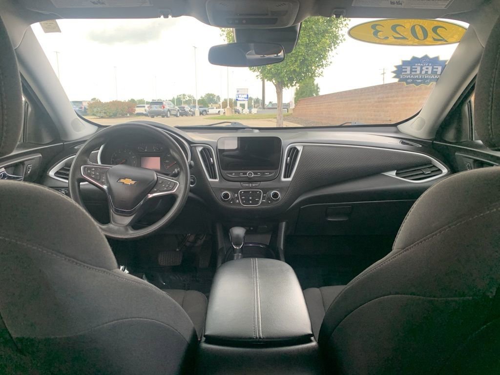 2023 Chevrolet Malibu 1LT photo 10