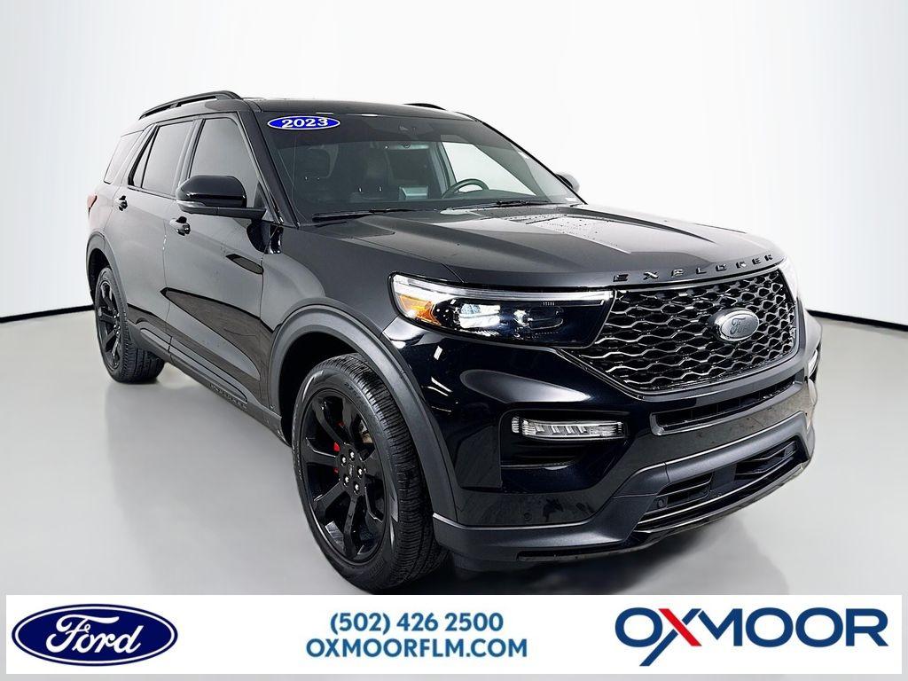 2023 Ford Explorer ST's photo