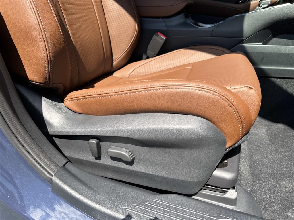 2025 Subaru Outback Touring XT photo 7