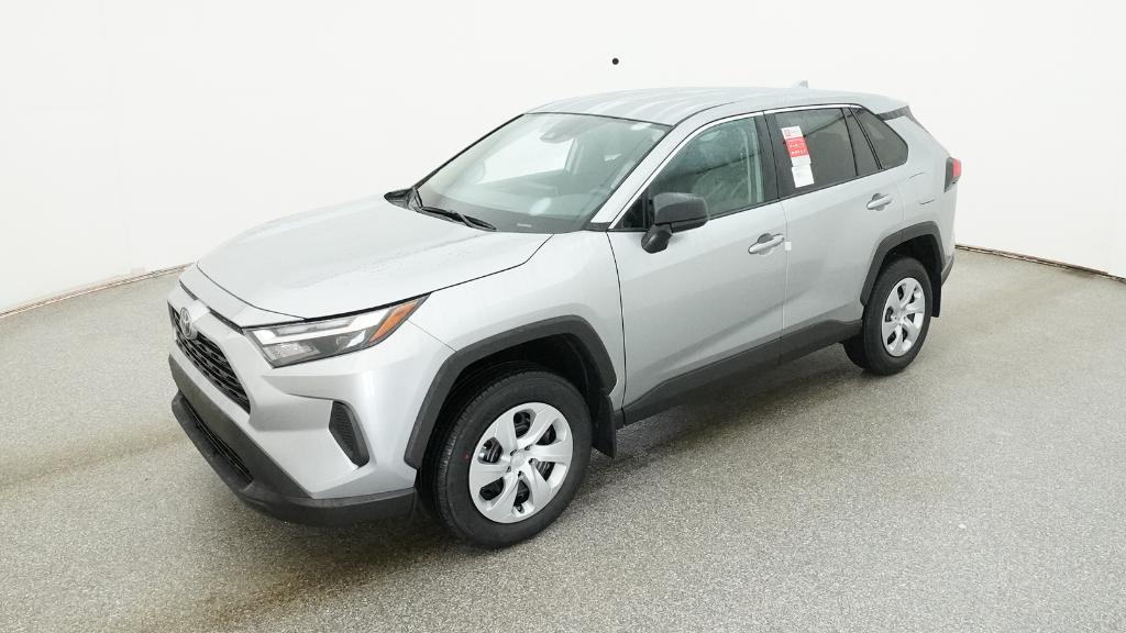 2025 Toyota RAV4 LE's photo