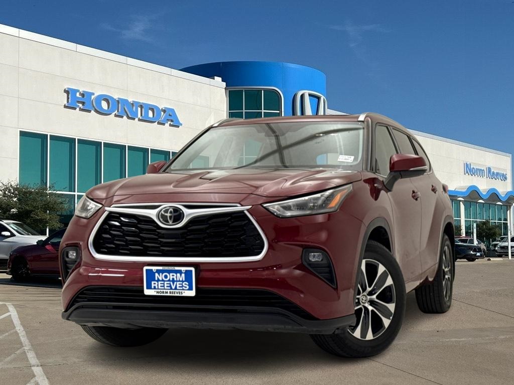 2020 Toyota Highlander XLE's photo