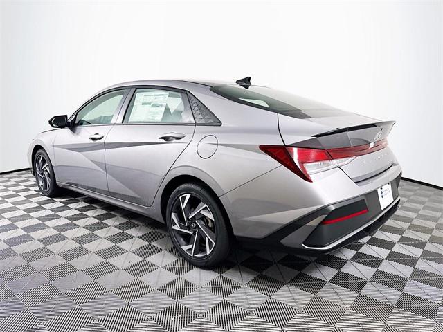 2025 Hyundai Elantra SEL Sport photo 4