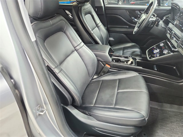 2022 Lincoln Corsair Standard photo 36