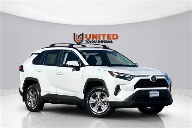 2025 Toyota RAV4 XLE's photo