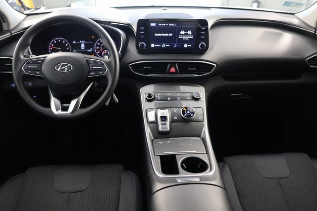 2023 Hyundai Santa Fe SE photo 2