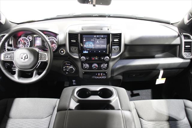 2025 Ram 1500 Big Horn photo 2