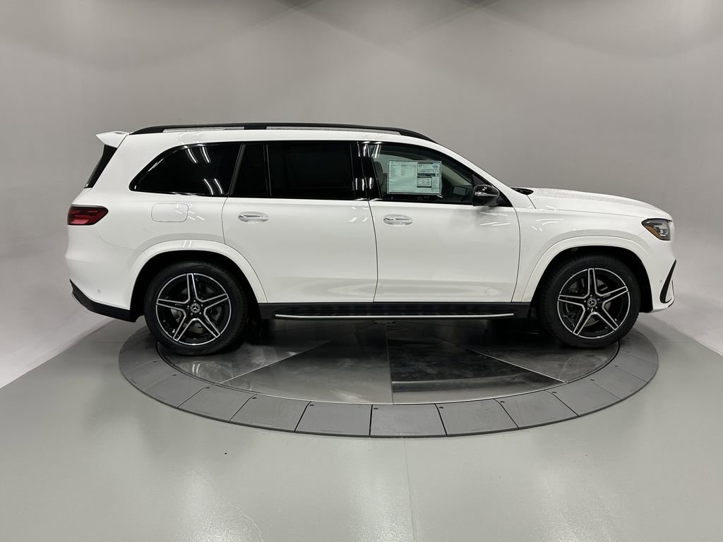 2026 Mercedes Benz GLS 450 4MATIC photo 5