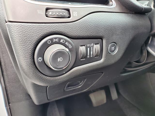 2022 Jeep Cherokee Limited photo 8