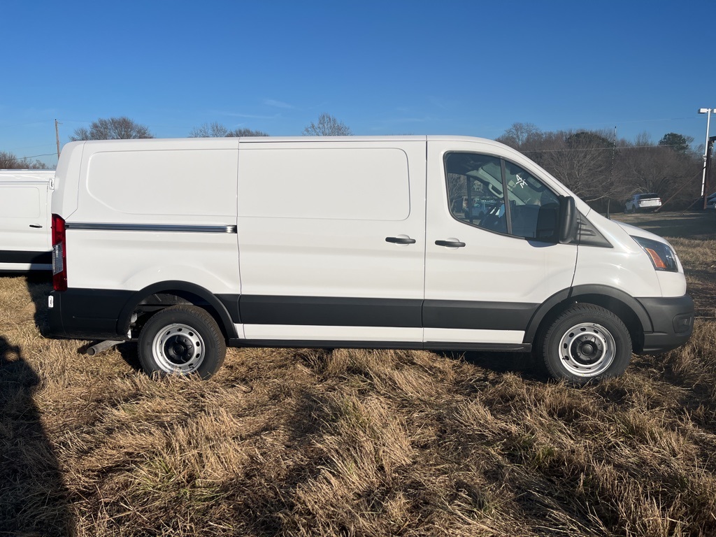 2024 Ford Transit Cargo Van photo 4