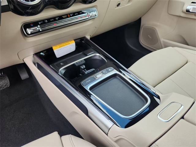 2026 Mercedes Benz GLB 250 4MATIC photo 20