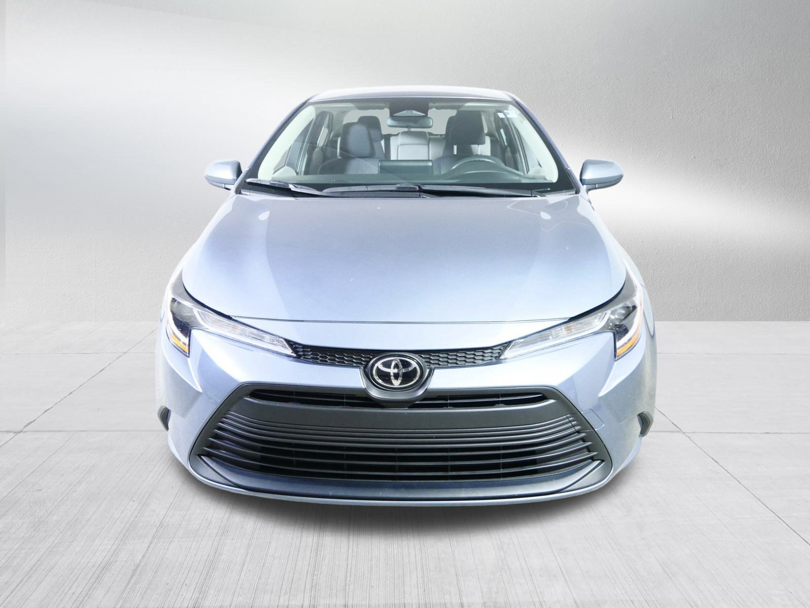 2023 Toyota Corolla LE photo 2