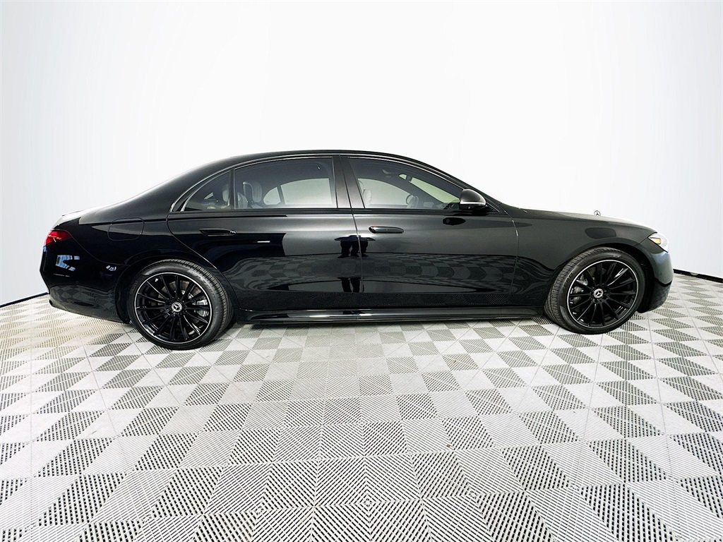 2024 Mercedes Benz S 580e 4MATIC photo 8