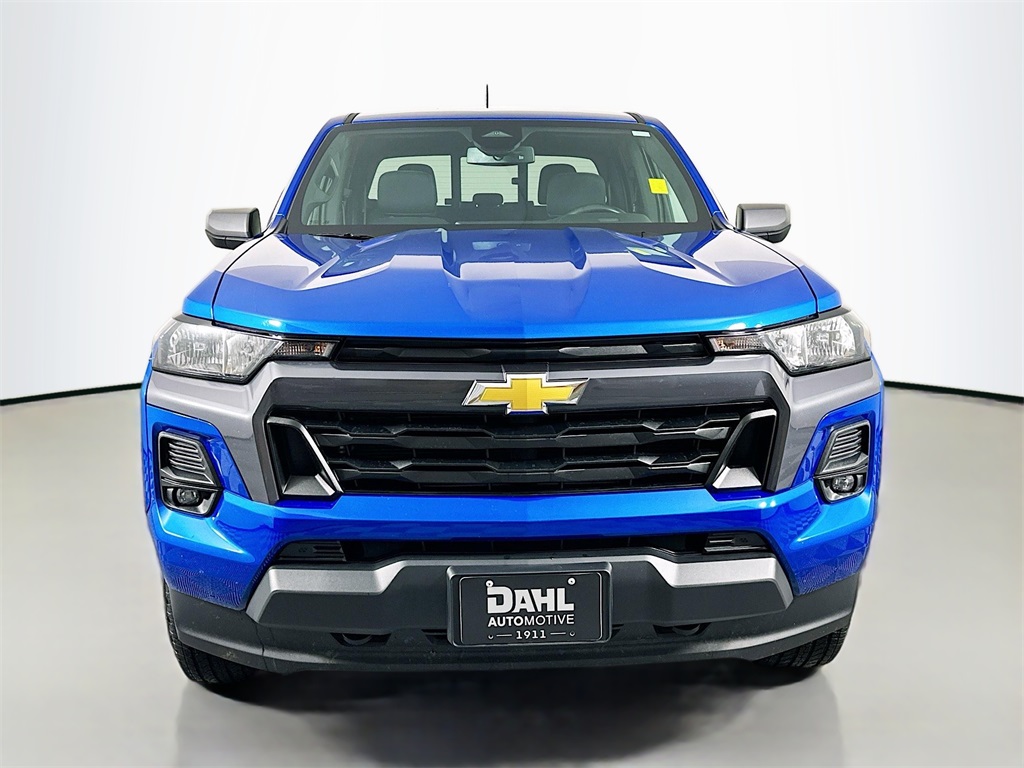 2024 Chevrolet Colorado LT photo 2