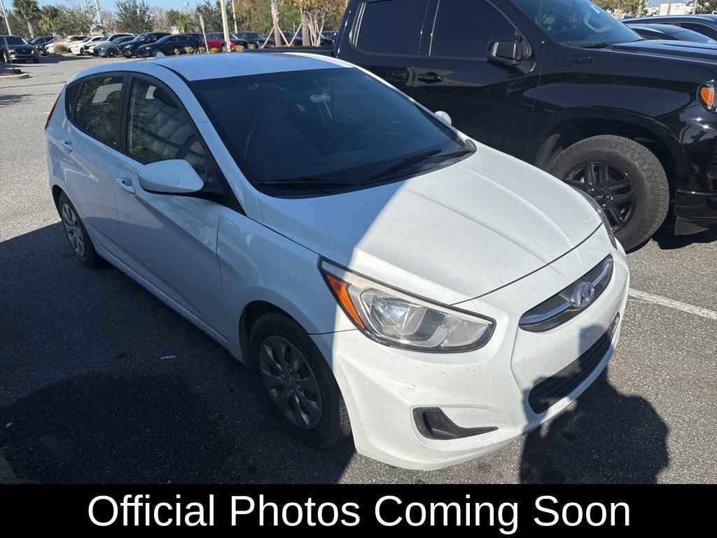 2016 Hyundai Accent SE's photo