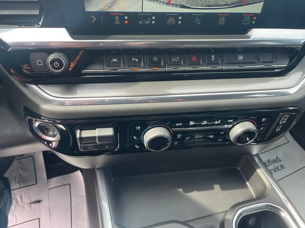 2024 Chevrolet Silverado 1500 High Country photo 15