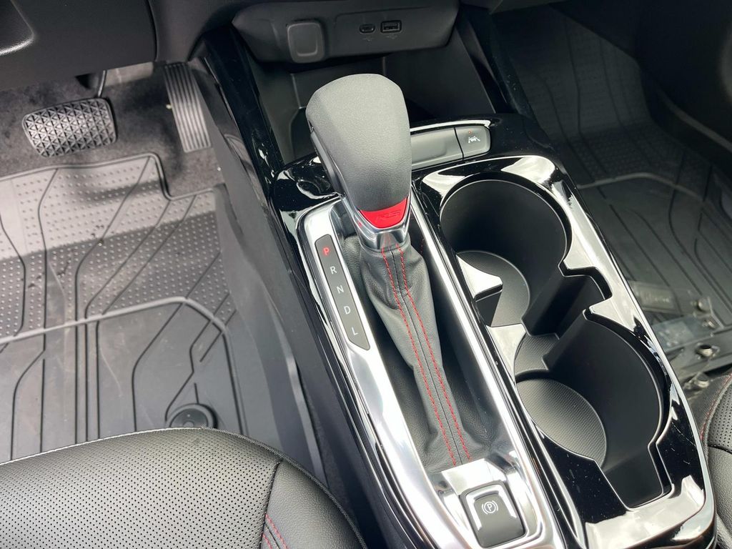 2025 Chevrolet Trax photo 24