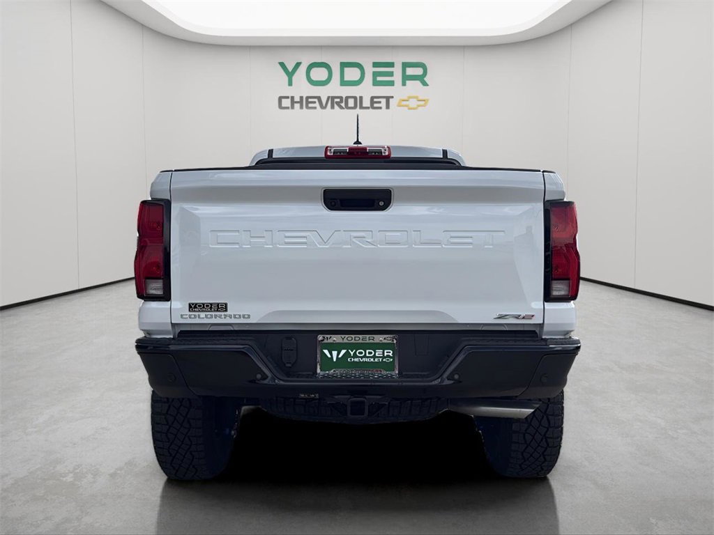 2025 Chevrolet Colorado ZR2 photo 3