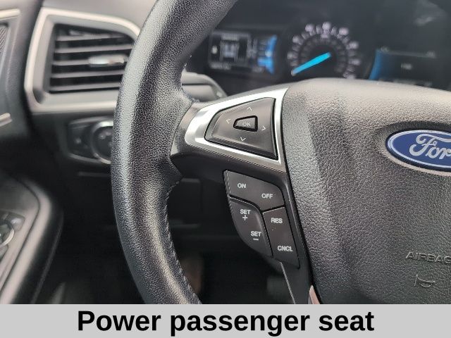 2022 Ford Edge SEL photo 6