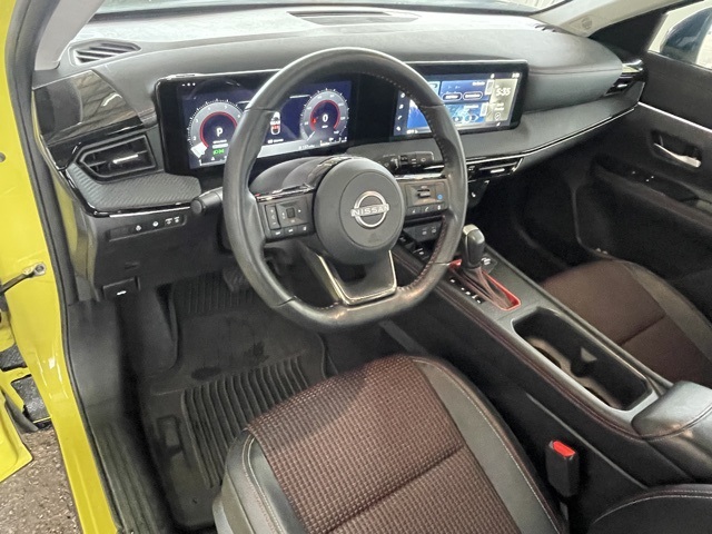 2025 Nissan Kicks SR photo 8