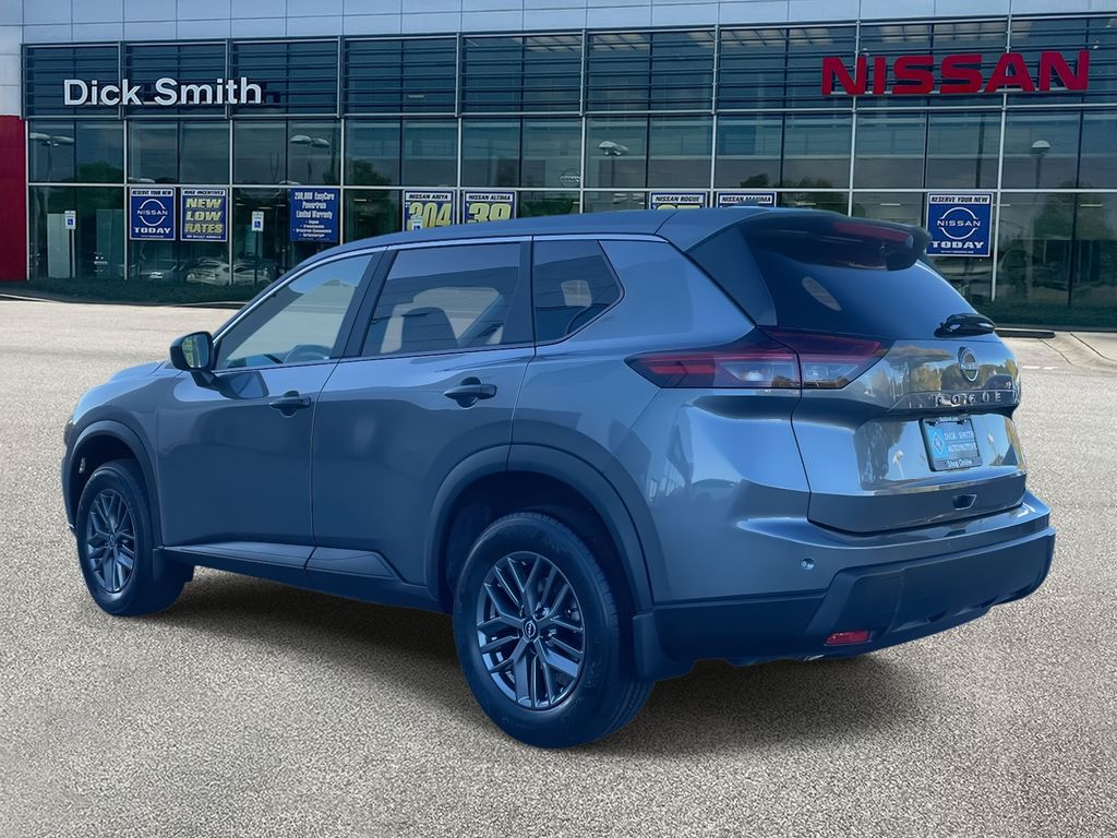 2026 Nissan Rogue S photo 4