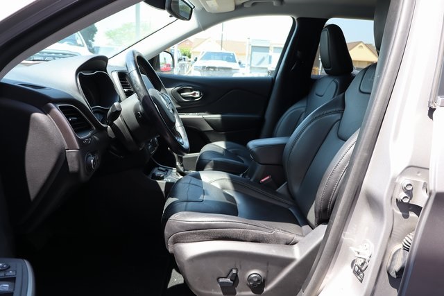 2021 Jeep Cherokee Latitude Lux photo 6