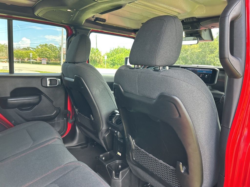 2024 Jeep Wrangler Rubicon photo 39