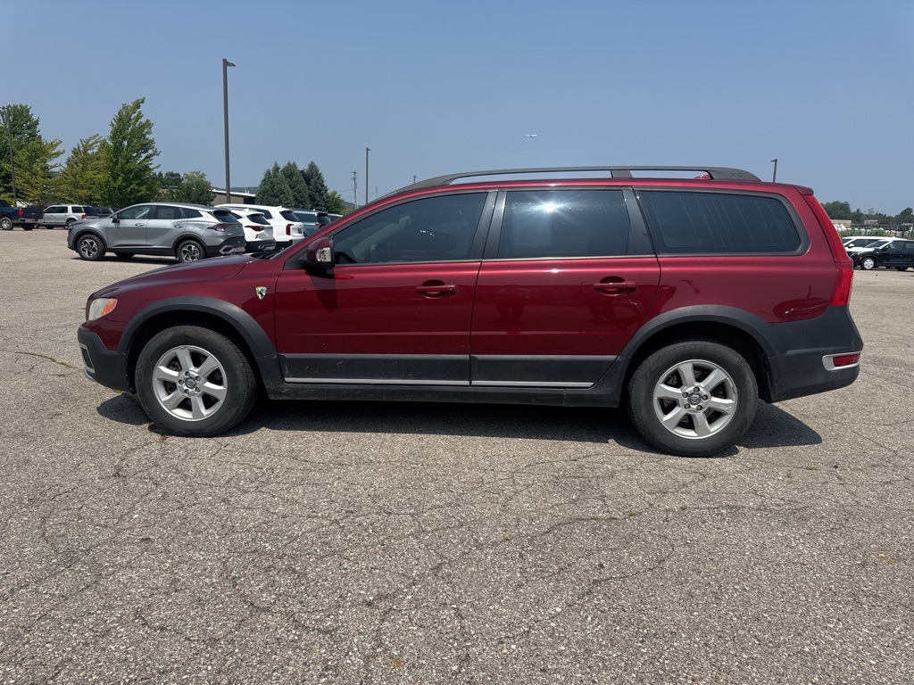 Used 2008 Volvo XC70 3.2 with VIN YV4BZ982881005989 for sale in Traverse City, MI