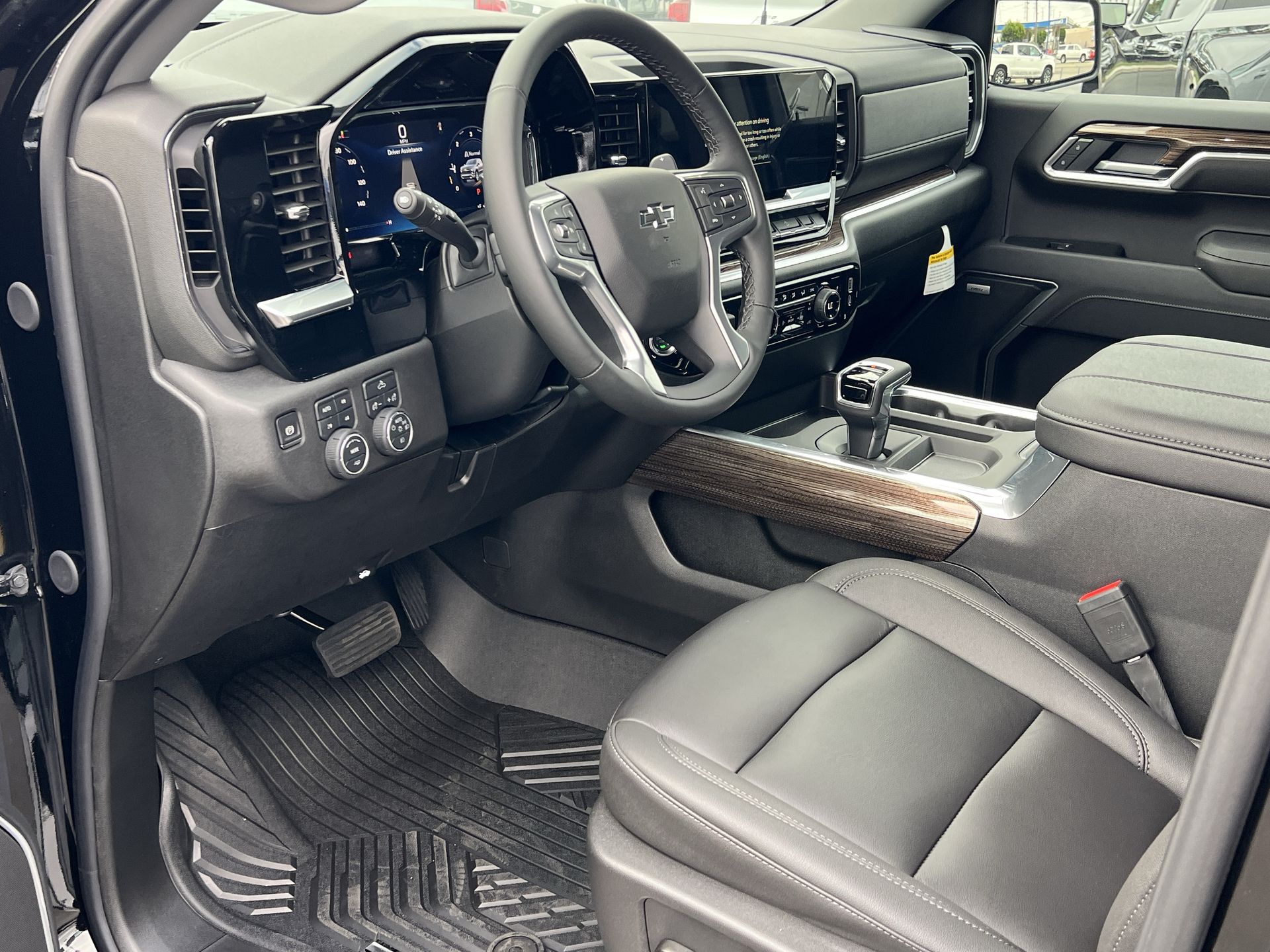 2026 Chevrolet Silverado 1500 RST photo 3