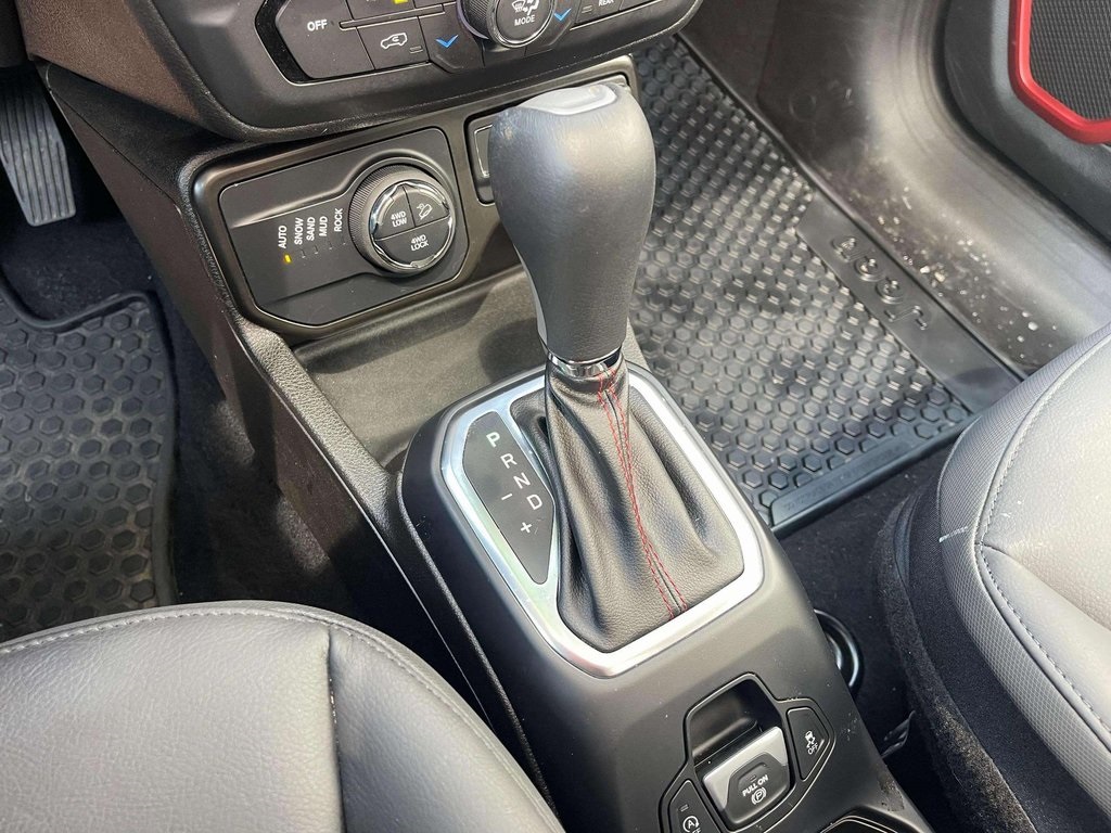 2023 Jeep Renegade Trailhawk photo 13