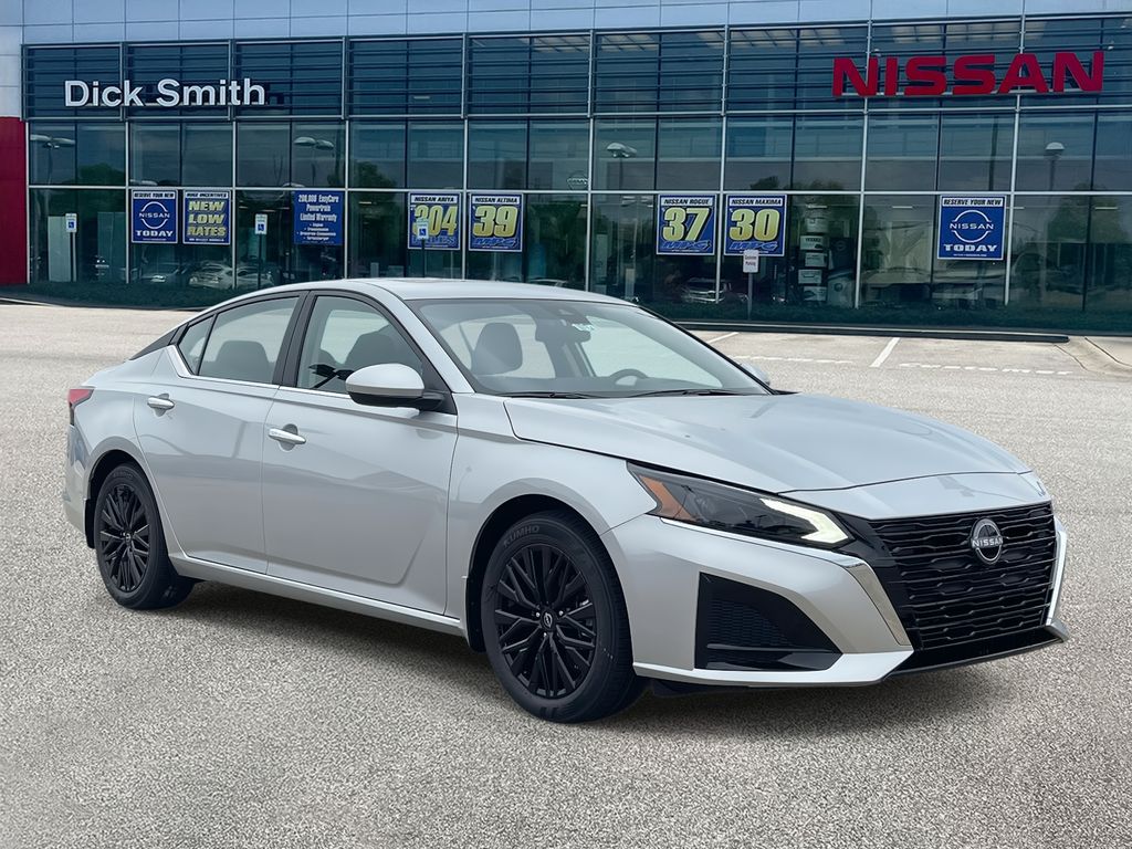 2025 Nissan Altima SV's photo