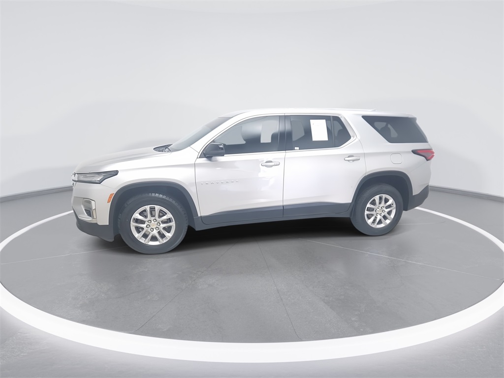 2022 Chevrolet Traverse LS photo 3