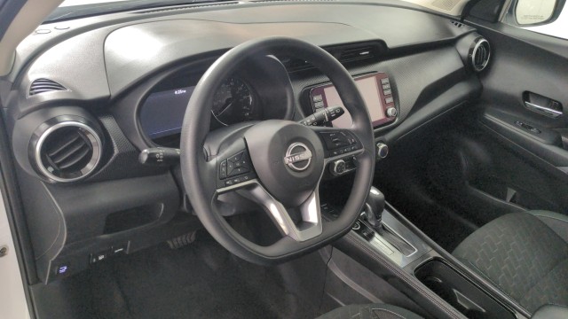 Used 2024 WHITE Nissan SV image 14