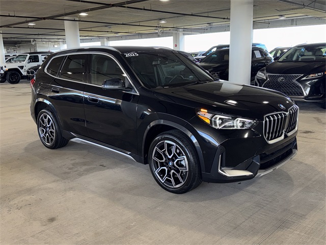 2025 BMW X1 28i's photo