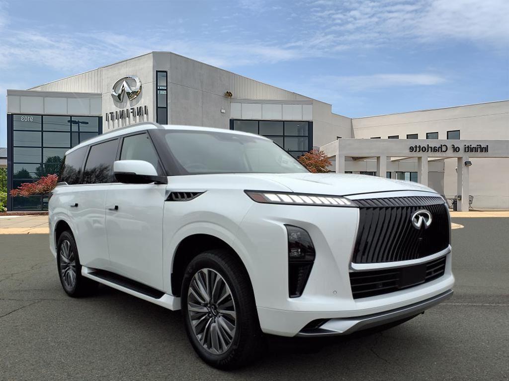 2025 INFINITI QX80 Sensory 4WD's photo