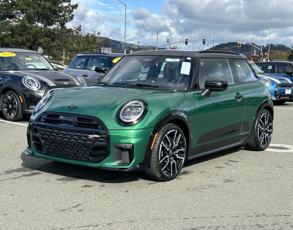 2026 MINI Hardtop 2 Door S's photo