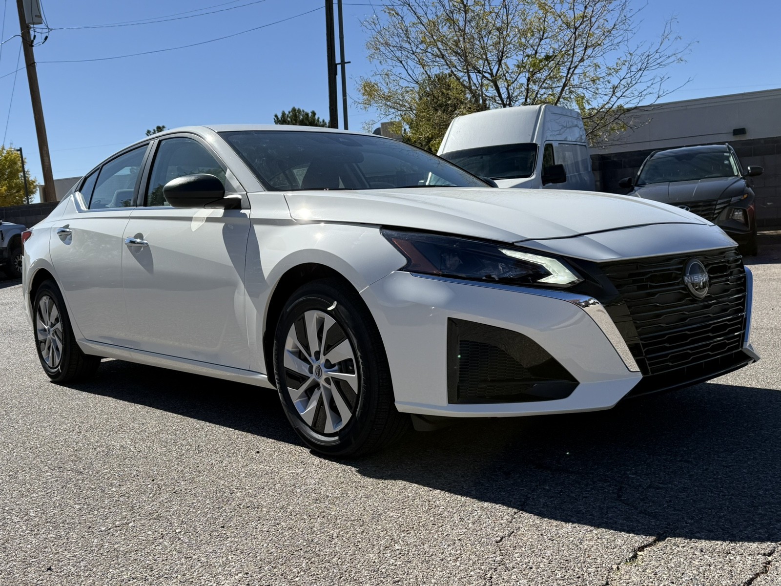New 2025 Glacier White Nissan S image 1