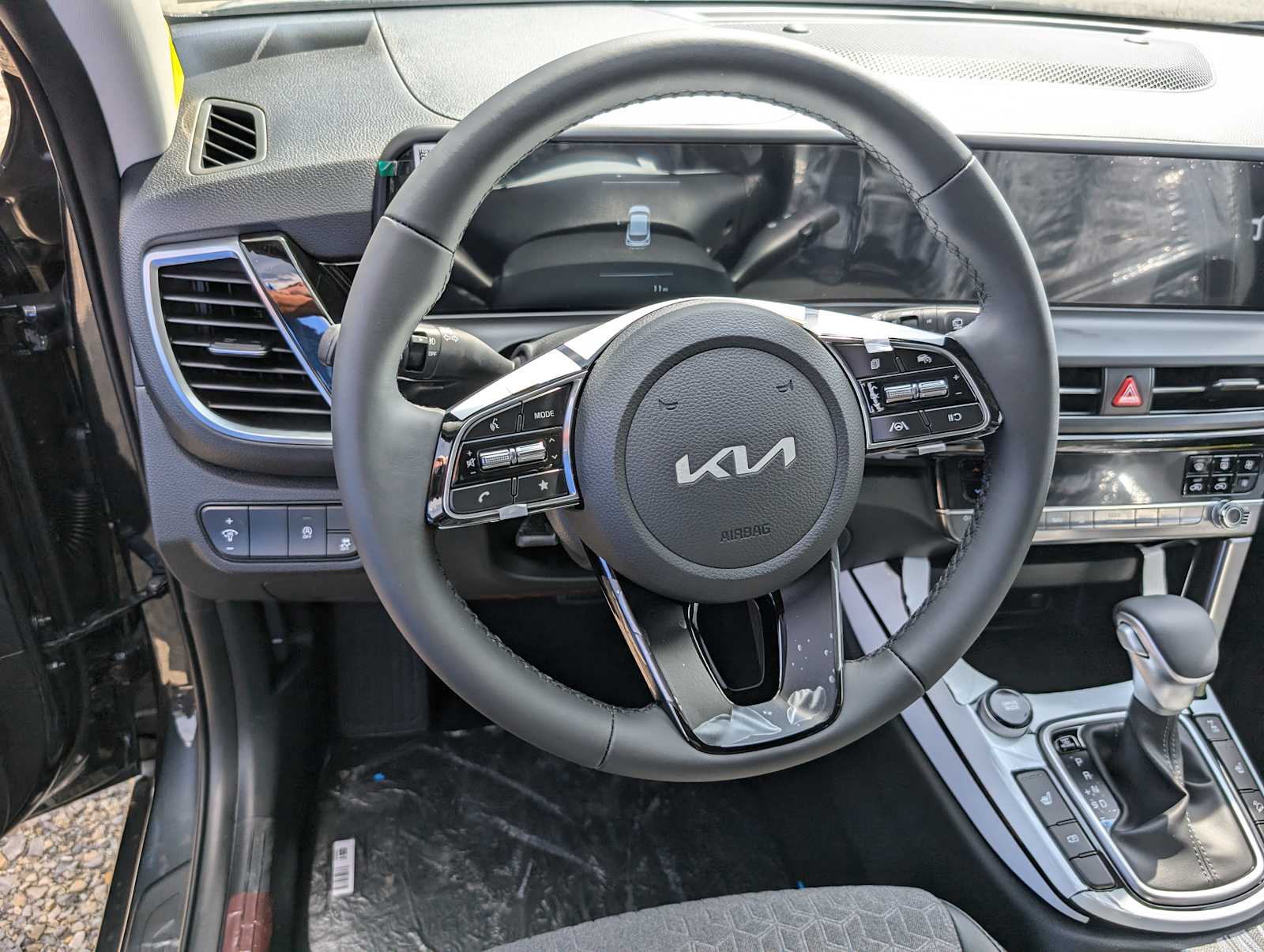 2026 Kia Seltos S photo 21