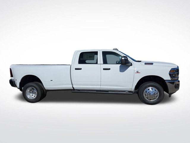 2026 Ram 3500 Tradesman photo 2