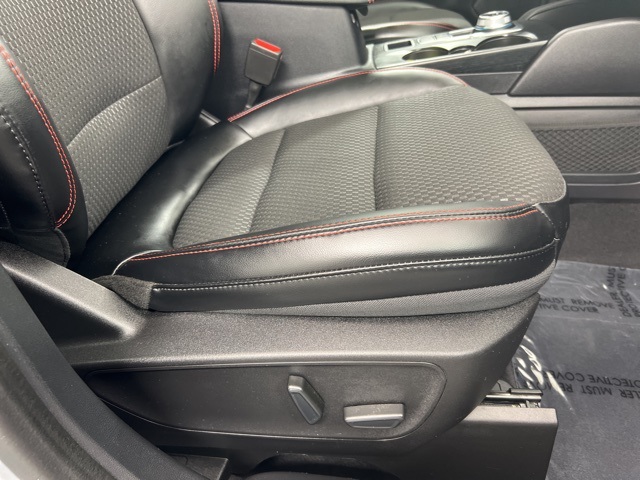 2023 Ford Escape ST-Line Select photo 18