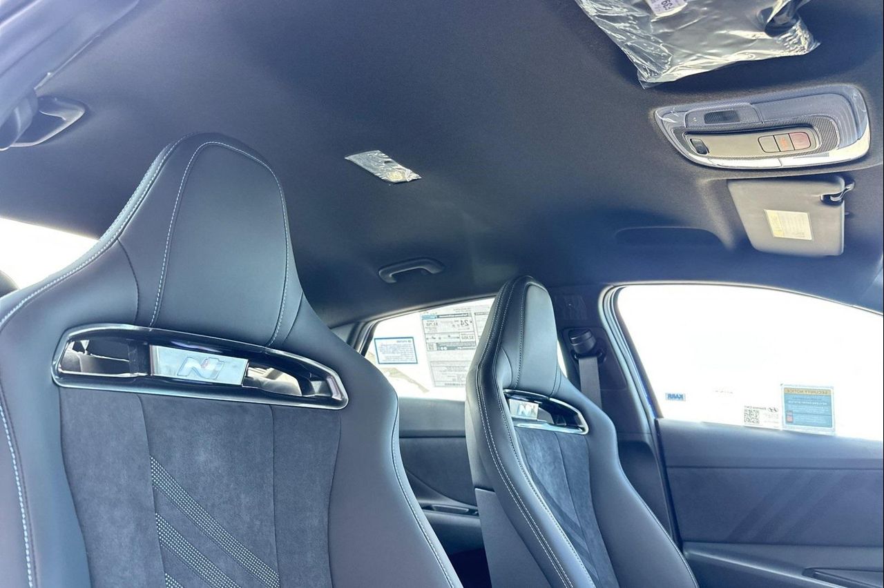 2025 Hyundai Elantra N Base photo 17