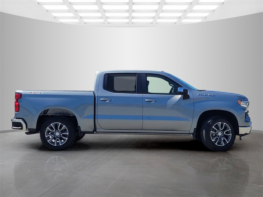2025 Chevrolet Silverado 1500 LT photo 3