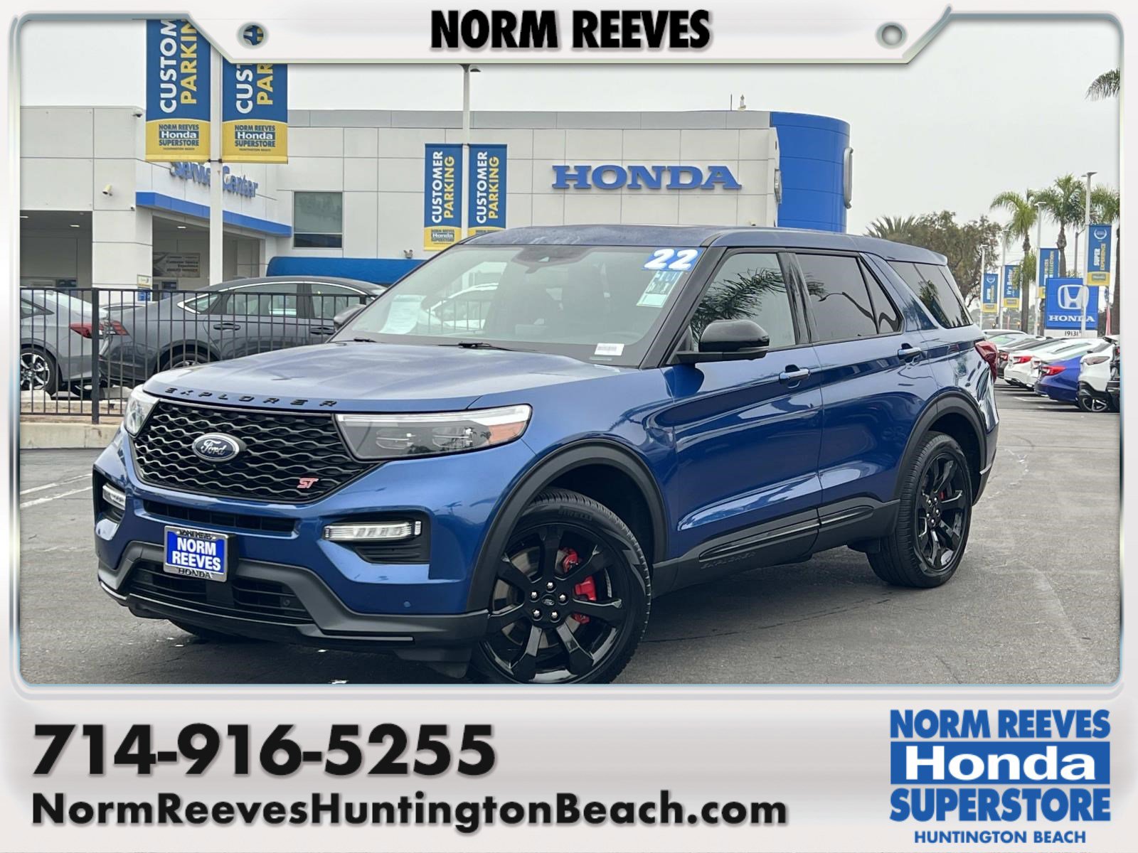 2022 Ford Explorer ST's photo