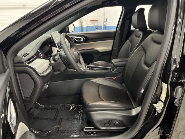 2024 Jeep Compass Limited photo 4