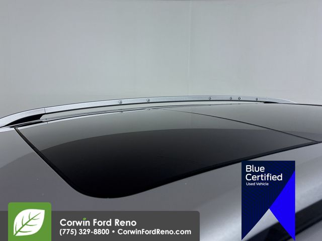 2019 Ford Escape Titanium photo 18