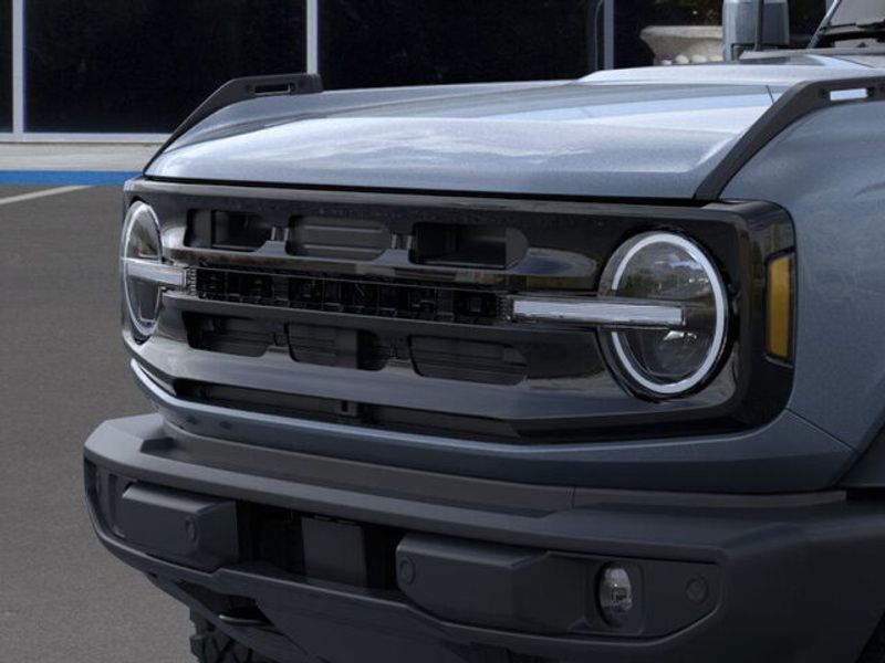 2025 Ford Bronco Outer Banks photo 18