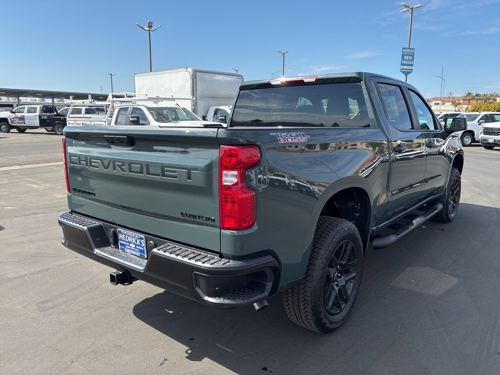 2025 Chevrolet Silverado 1500 Custom Trail Boss photo 3