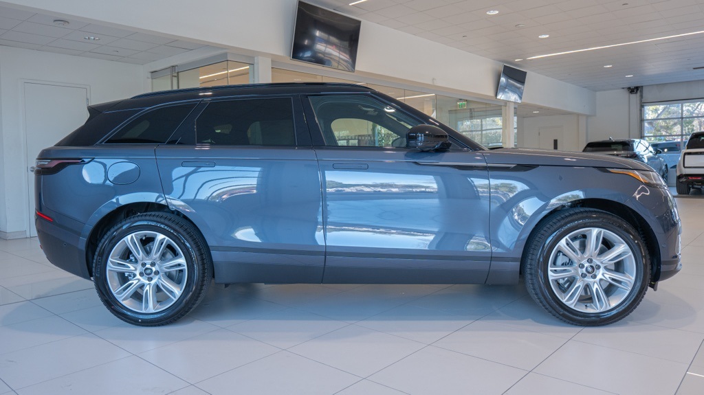2026 Land Rover Range Rover Velar S photo 8