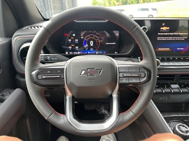 2025 Chevrolet Colorado Z71 photo 13